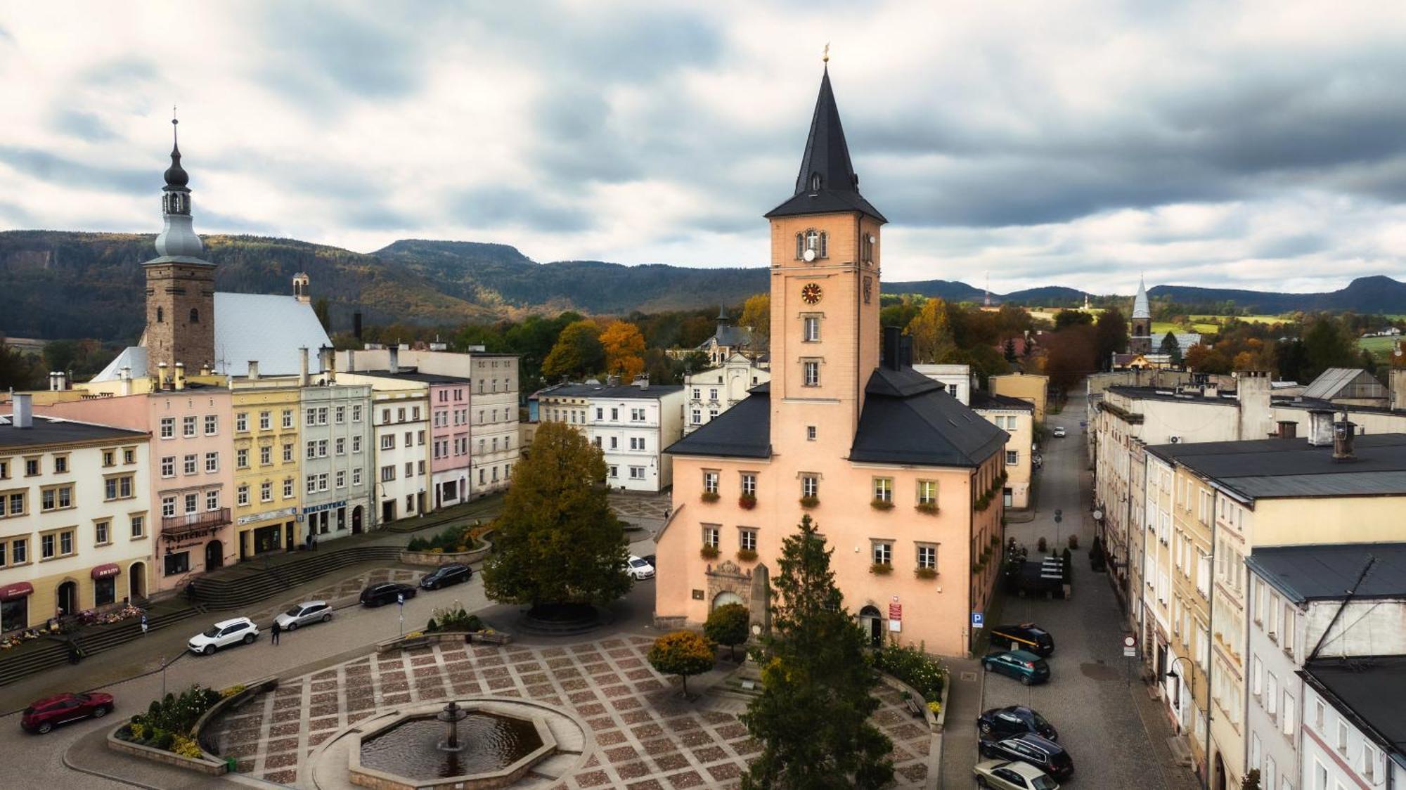 Wataha Pod Basztami - Alfa - Domki Caloroczne Radkow Exterior foto